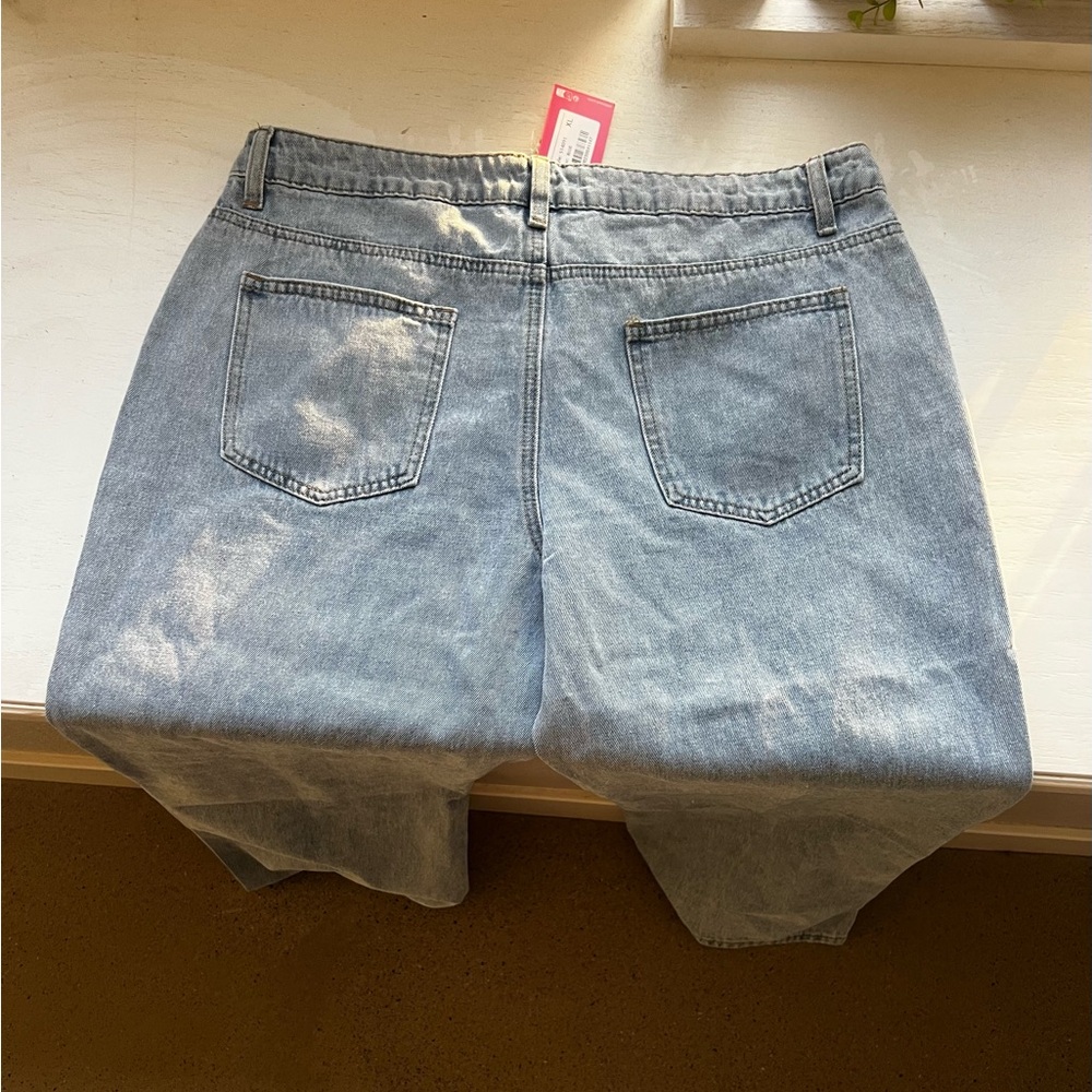 Edikted light washed wide leg jeans they didn’t fit size XL